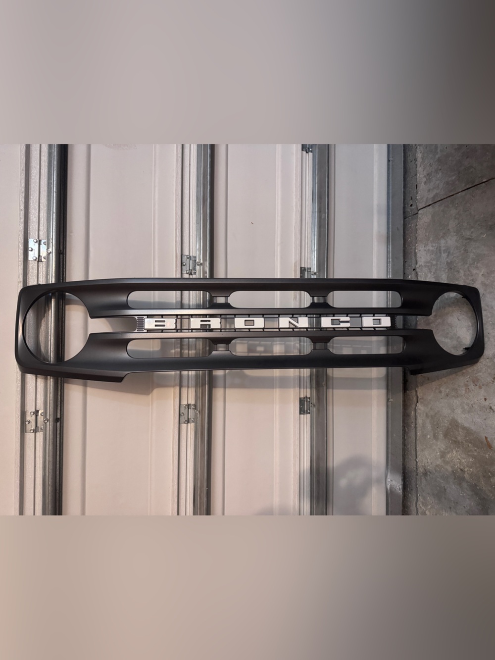 Ford Bronco Front Grille - Matte Black Accent